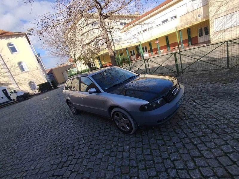 Usado Audi A4 110 HP (80 kW) 1999 Carrinha