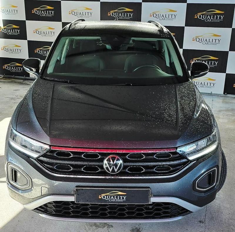 Usado VW T-Roc 110 HP (80 kW) 2023 Cinza SUV