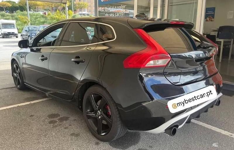 Usado Volvo V40 R-Design 115 HP (84 kW) 2013 Preto Coupé