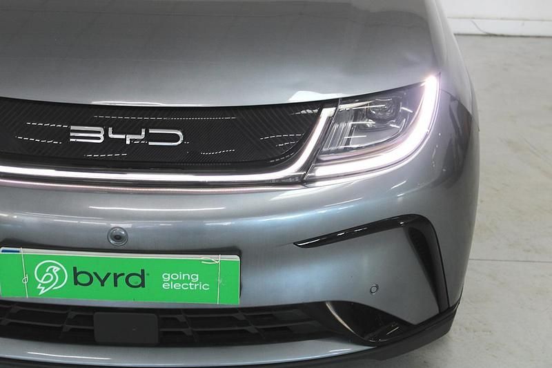 Usado BYD Dolphin 150 kW (204 HP) 2023 Cinzento Citadino