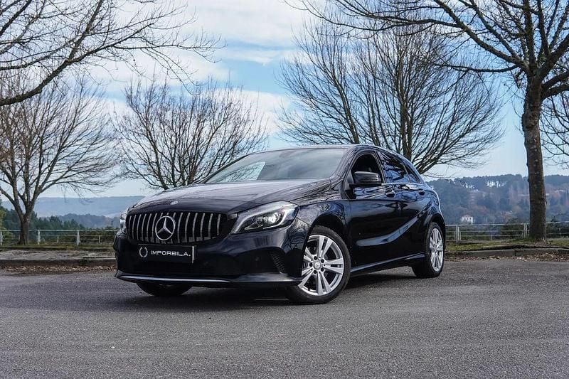 Preto Usado 2017 Mercedes A200 Urban | € 19.900 (Preço justo) - Imagem 1/4