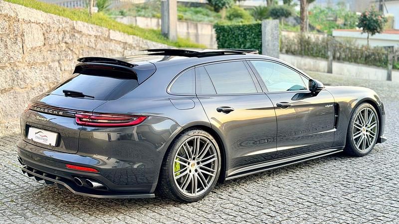 Usado Porsche Panamera 462 HP (339 kW) 2018 Cinza Carrinha