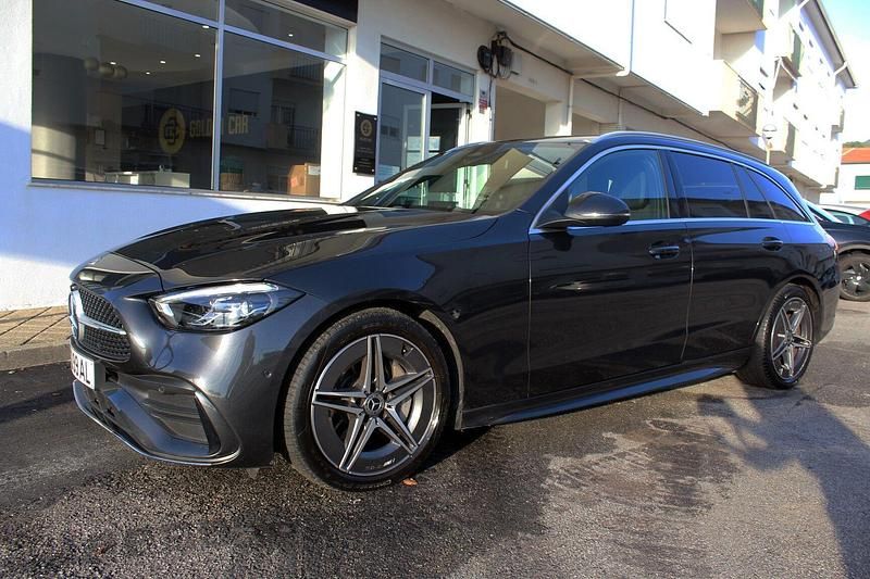 Usado Mercedes C300 AMG line 265 HP (194 kW) 2022 Cinza Carrinha