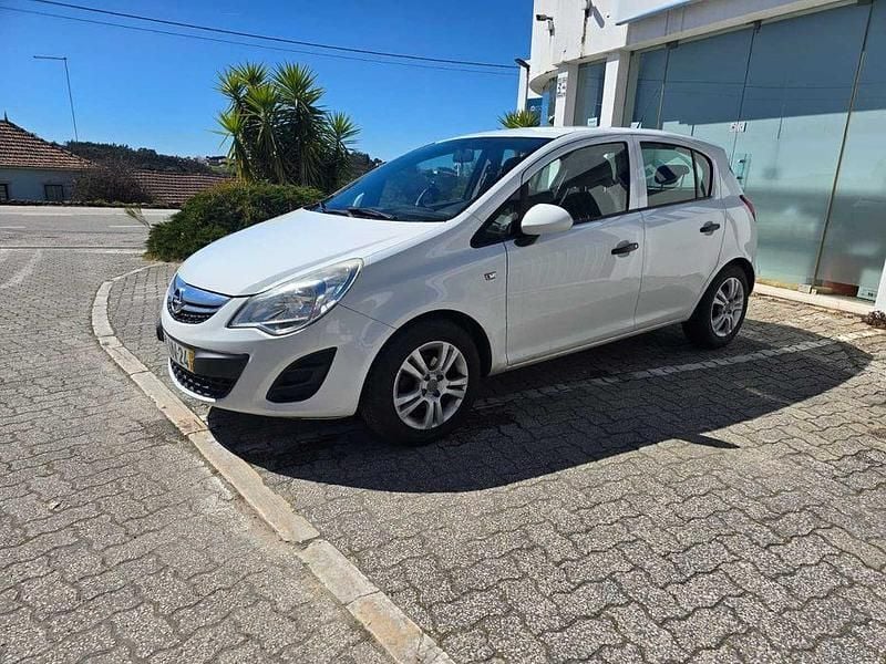 Usado Opel Corsa 90 HP (66 kW) 2013 Branco Citadino