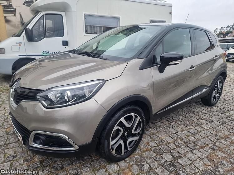 Cinza Usado 2015 Renault Captur SUV | € 9.999 (Bom preço) - Imagem 1/1