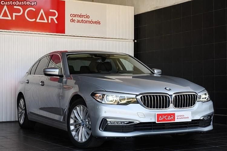 Cinza Usado 2018 BMW 530e iPerformance Sedan | € 24.950 (Preço justo) - Imagem 1/1
