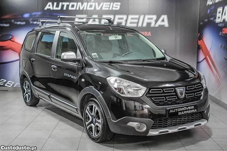Preto Usado 2019 Dacia Lodgy Stepway Monovolume | € 13.900 (Bom preço) - Imagem 1/1