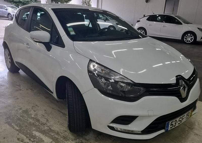 Branco Usado 2016 Renault Clio IV Zen | € 9.599 (Bom preço) - Imagem 1/4