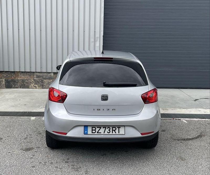 Usado Seat Ibiza Copa 75 HP (55 kW) 2012 Sedan