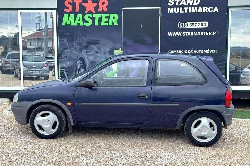 Usado Opel Corsa 60 HP (44 kW) 1998 Azul Citadino