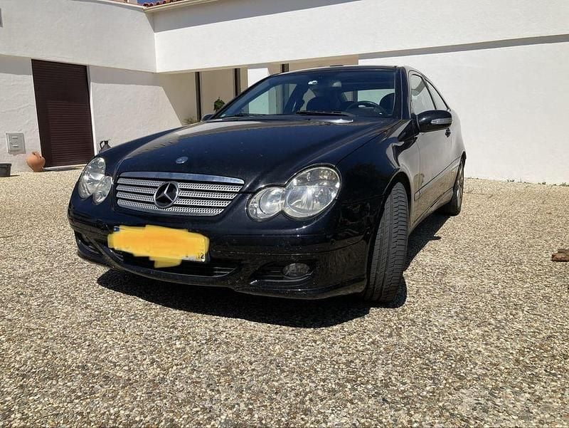 Usado 2004 Mercedes C230 | € 5.000 - Imagem 1/4