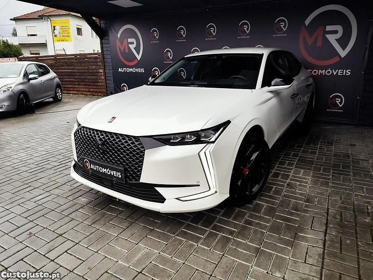Usado DS Automobiles DS4 Performance 130 HP (95 kW) 2023 Branco SUV