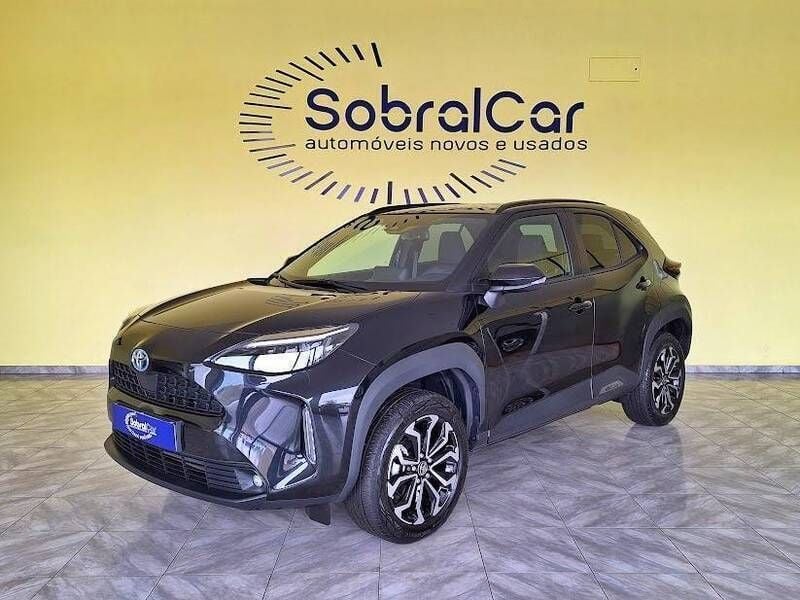 Preto Usado 2023 Toyota Yaris Hybrid | € 35.000 - Imagem 1/4