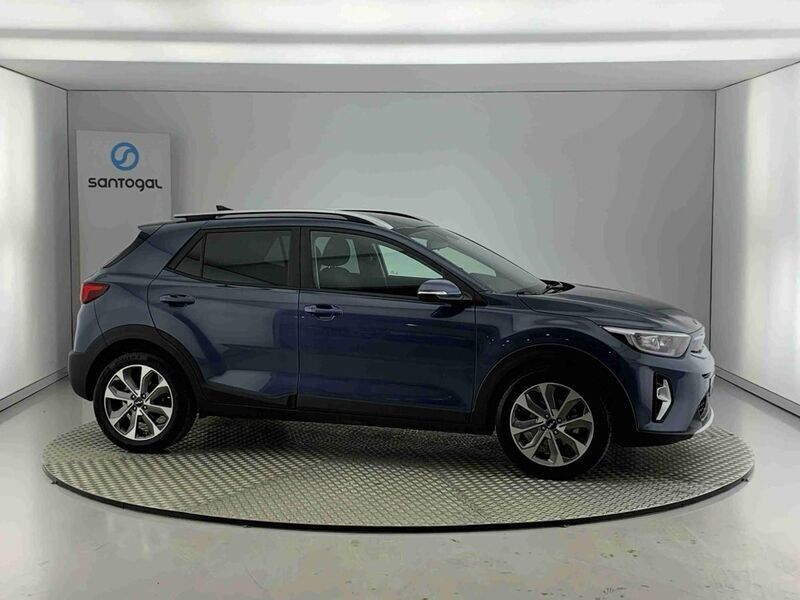 Azul Usado 2024 Kia Stonic SUV | € 19.750 (Preço elevado) - Imagem 1/4