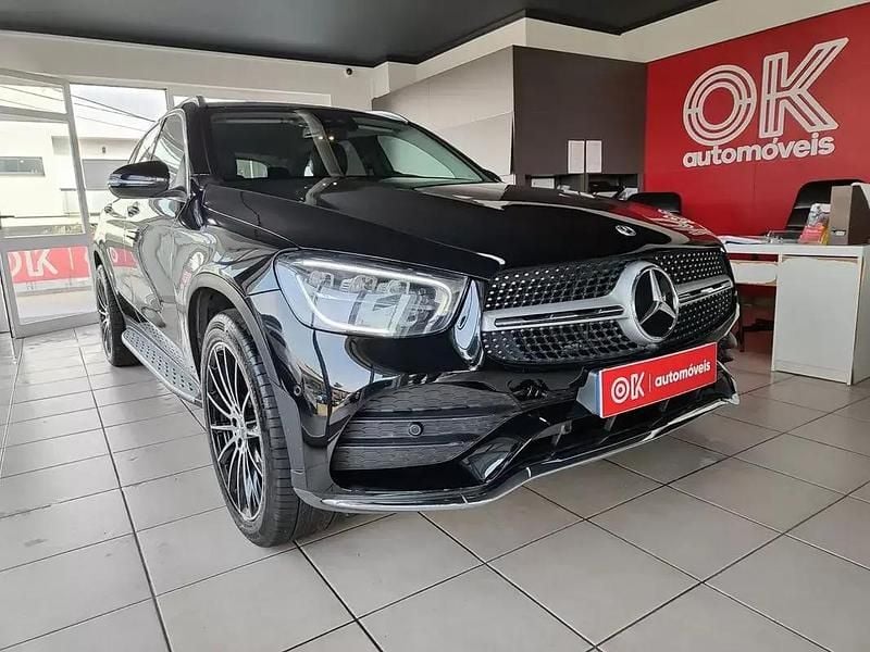 Usado Mercedes GLC300e AMG line 313 HP (230 kW) 2022 Preto SUV