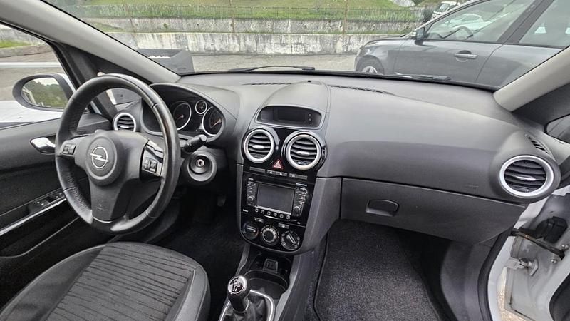 Usado Opel Corsa 95 HP (69 kW) 2014 Branco Citadino