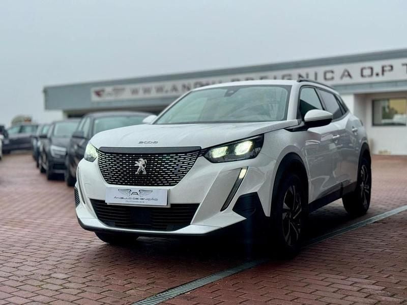 Usado Peugeot 2008 130 HP (95 kW) 2021 Branco SUV