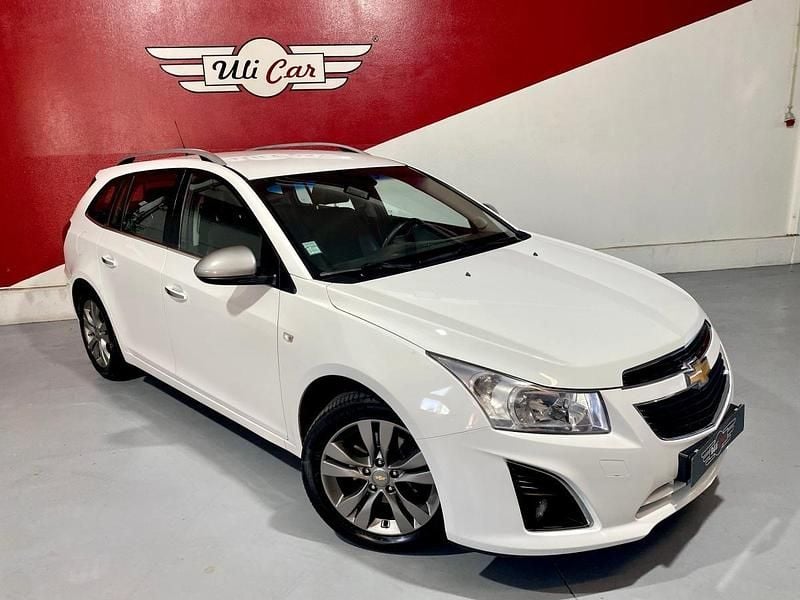 Branco Usado 2014 Chevrolet Cruze | € 11.497 (Preço elevado) - Imagem 1/4