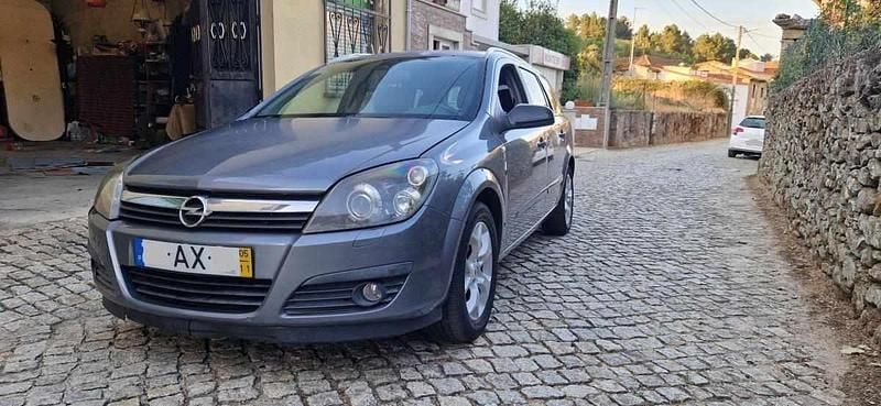 Cinzento Usado 2005 Opel Astra Carrinha | € 1.200 - Imagem 1/4