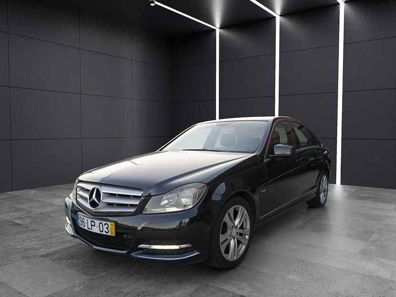 Preto Usado 2011 Mercedes C200 Avantgarde Sedan | € 11.800 - Imagem 1/4
