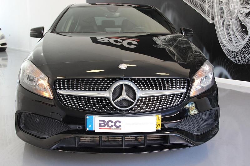 Usado Mercedes A180 AMG line 109 HP (80 kW) 2016 Preto