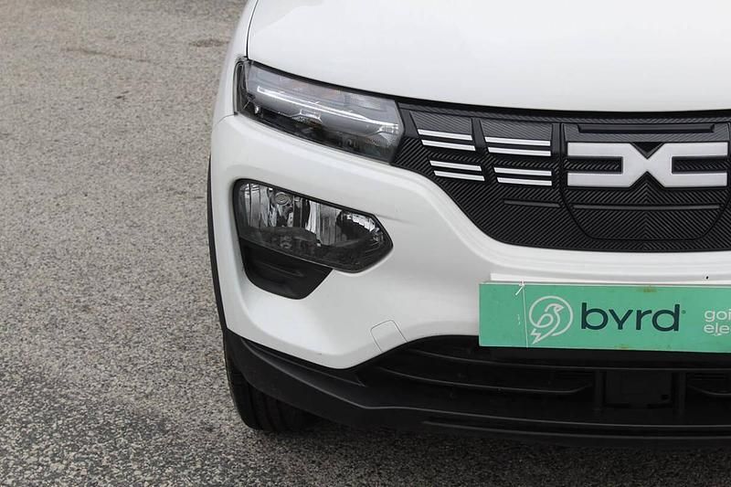 Usado Dacia Spring Comfort 33 kW (45 HP) 2023 Branco Citadino