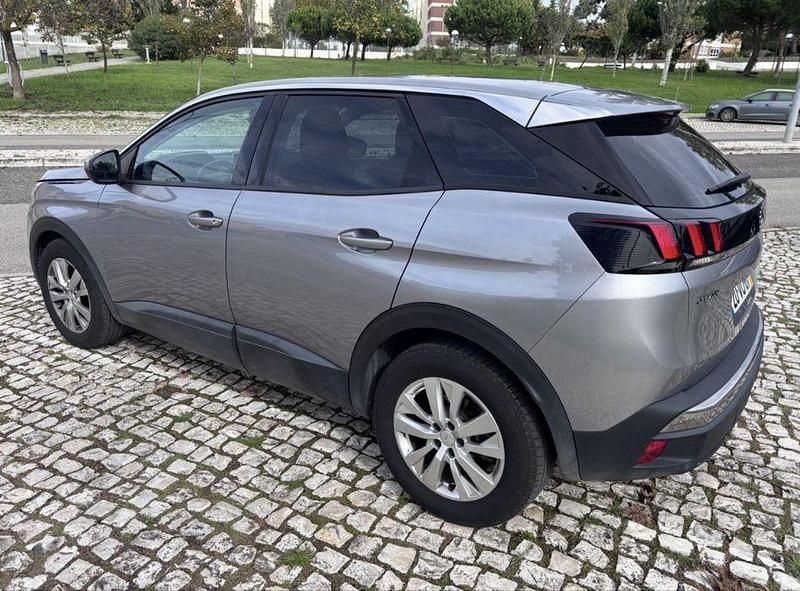 Usado Peugeot 3008 130 HP (95 kW) 2018 Sedan