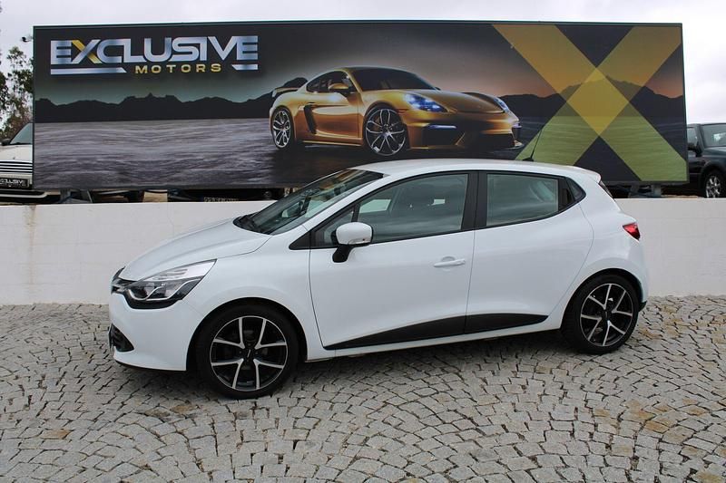 Branco Usado 2013 Renault Clio IV Dynamique | € 10.490 (Preço elevado) - Imagem 1/4
