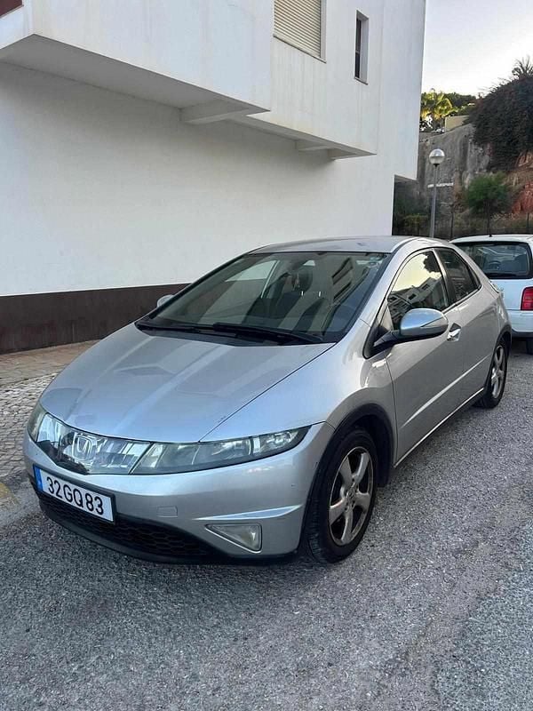 Cinzento Usado 2008 Honda Civic Citadino | € 7.500 (Preço justo) - Imagem 1/4