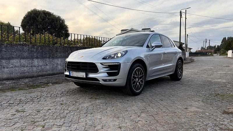 Cinzento Usado 2016 Porsche Macan SUV | € 32.900 (Bom preço) - Imagem 1/4