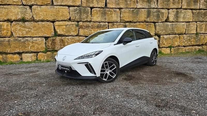 Branco Usado 2023 MG MG4 EV Luxury Citadino | € 23.500 (Preço justo) - Imagem 1/4
