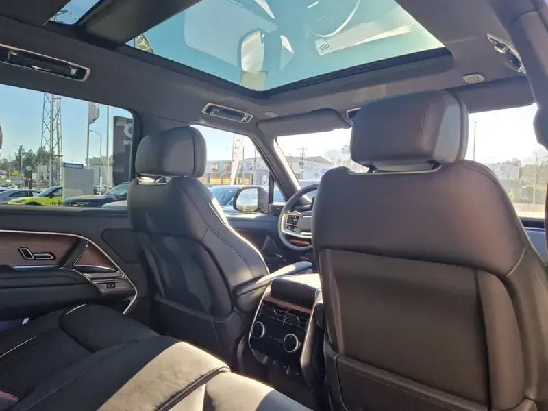 Usado Land Rover Range Rover SE 460 HP (338 kW) 2025 Preto SUV