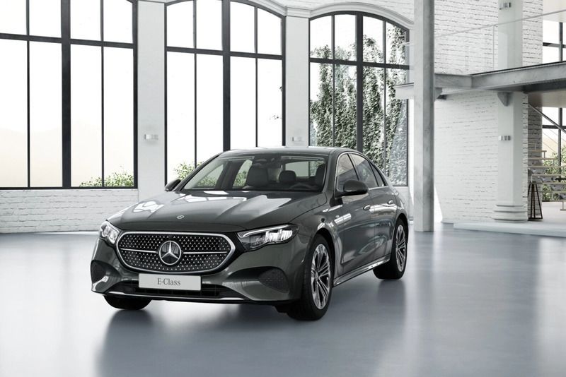 Cinzento Novo 2025 Mercedes E300 Sedan | € 77.025 (Preço elevado) - Imagem 1/4