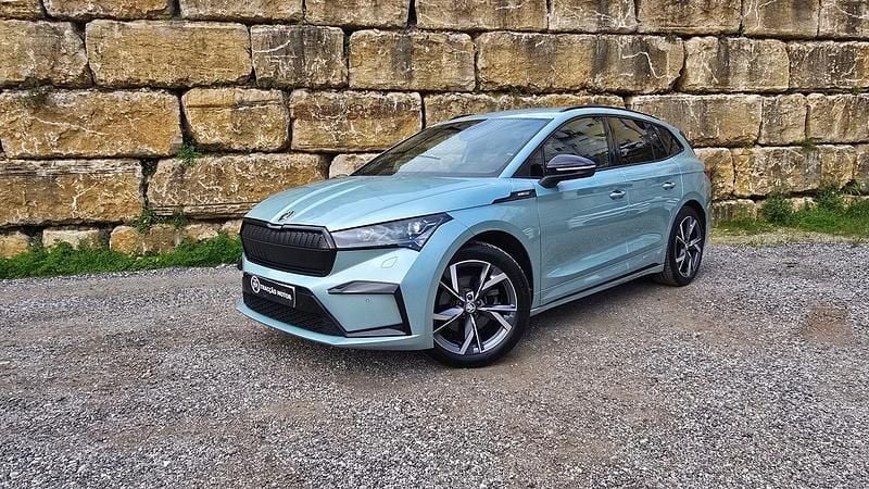 Usado Skoda Enyaq iV SportLine 150 kW (204 HP) 2023 Verde SUV