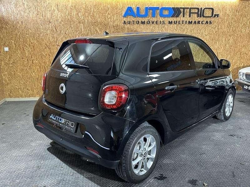 Usado Smart ForFour Electric Drive 60 kW (82 HP) 2019 Preto