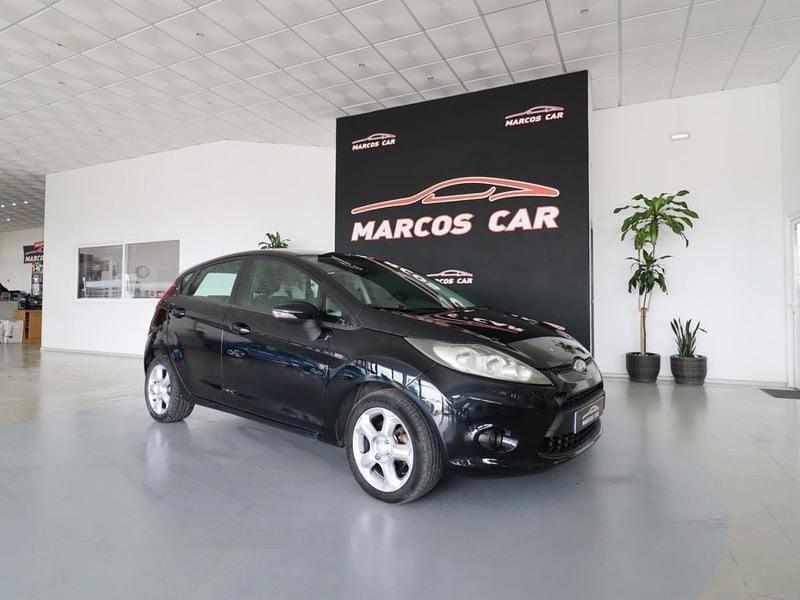 Usado Ford Fiesta 70 HP (51 kW) 2011 Preto Citadino