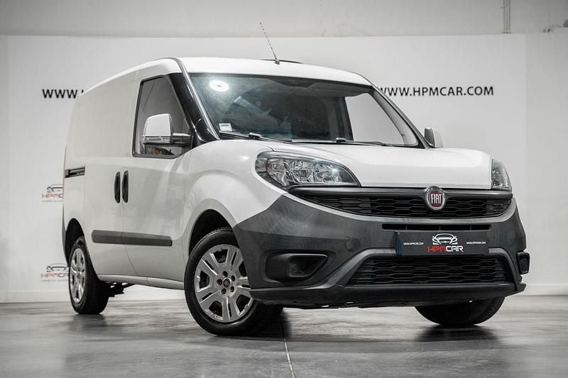 Branco Usado 2019 Fiat Doblò Monovolume | € 8.900 (Super Preço) - Imagem 1/4