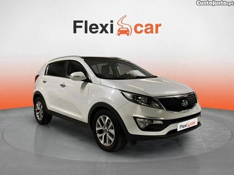 Branco Usado 2016 Kia Sportage SUV | € 13.490 - Imagem 1/1