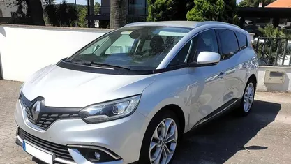 Cinzento Usado 2017 Renault Grand Scénic IV LIMITED Monovolume | € 15.950 (Preço justo)