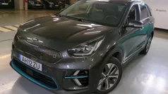 Cinza Usado 2021 Kia e-Niro SUV | € 22.600 (Preço justo)