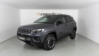 Cinza antracite Usado 2023 Jeep Compass Trailhawk SUV | € 27.480 (Preço justo)