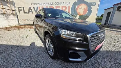 Usado Audi Q2 116 HP (85 kW) 2018 Preto SUV