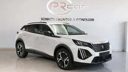 Usado Peugeot 2008 Allure 102 HP (75 kW) 2024 SUV