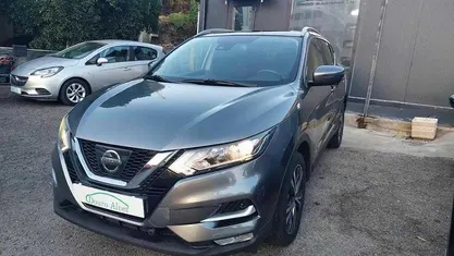 Cinza escuro Usado 2018 Nissan Qashqai N-Connecta SUV | € 18.650 (Preço justo)