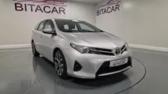 Usado 2015 Toyota Auris Touring Sports Carrinha | € 13.950 (Preço justo)