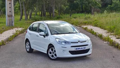 Branco Usado 2015 Citroën C3 Citadino | € 8.600 (Preço justo)