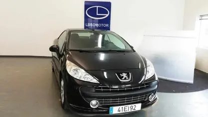 Usado Peugeot 207 109 HP (80 kW) 2007 Preto Cabrios