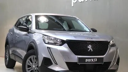 Cinza Usado 2022 Peugeot 2008 Active SUV | € 16.900 (Preço justo)