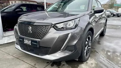 Usado Peugeot 2008 Allure 102 HP (75 kW) 2020 Cinza SUV