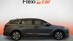 Cinza Usado 2017 Hyundai i30 Comfort Carrinha | € 13.480 (Preço justo)